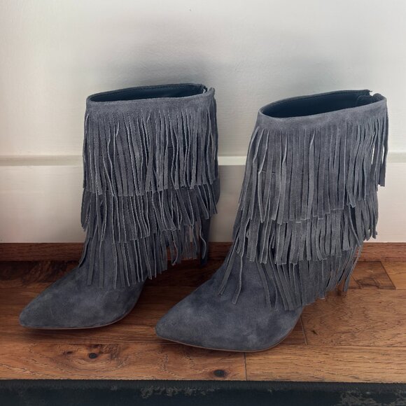 Steve Madden Fringe Suede Ankle Boot in Gray | Women Size 7.5 - Picture 1 of 6